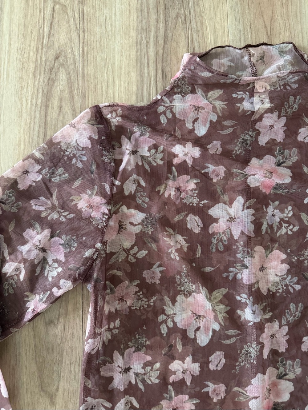 Sheer Floral Mesh Long-Sleeve Top - Picture 3 of 3